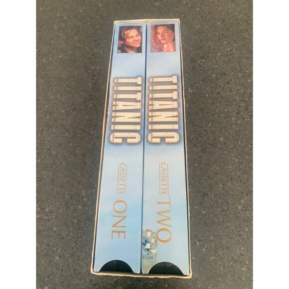 Vintage 1998 Titanic VHS - Picture 3 of 5